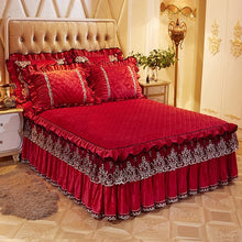 Load image into Gallery viewer, 160X200cm Fleece Quilted Bedspread Bedskirt Twin Queen King size Bed sets Bedsheet Bed cover parure de lit adulte ropa de cama